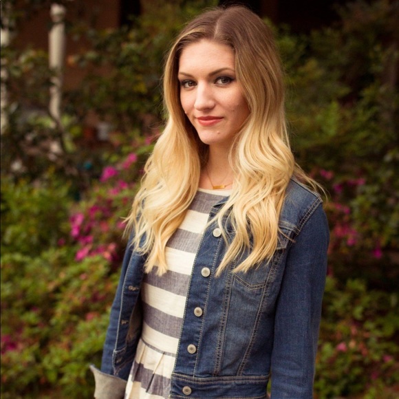 Meet your Posher, Courtney - Picture 4 of 8